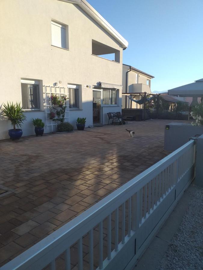 Apartment Dvorak Vir Zewnętrze zdjęcie